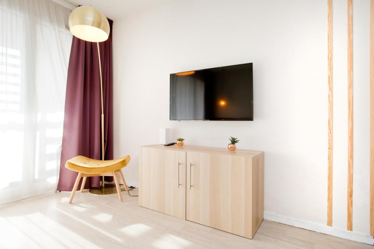 Grand Studio Avec Climatisation, Balcon Proche Gare Centre Ville Lourdes Exterior foto